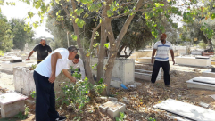  بالفيديو: لجنة اكرام الميت بيافا تُنظم حملتها الشهرية لتنظيف وترميم مقبرة طاسو بالمدينة